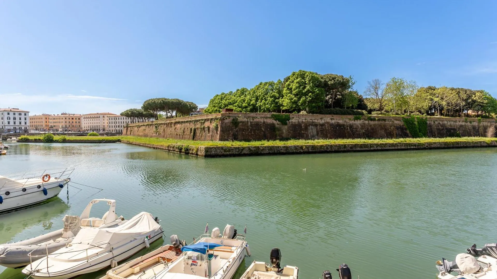 In The Shadow Of Fortezza Nuova Cozy Apartment Livorno 0*,  Italien