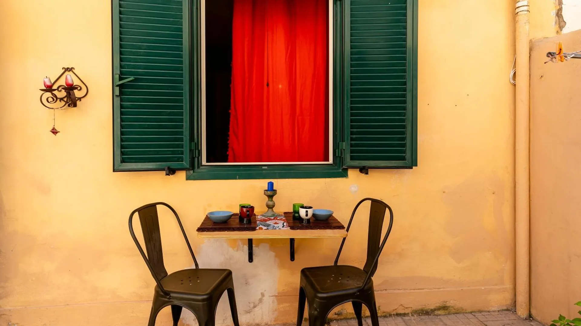 In The Shadow Of Fortezza Nuova Cozy Apartment リヴォルノ 0*,